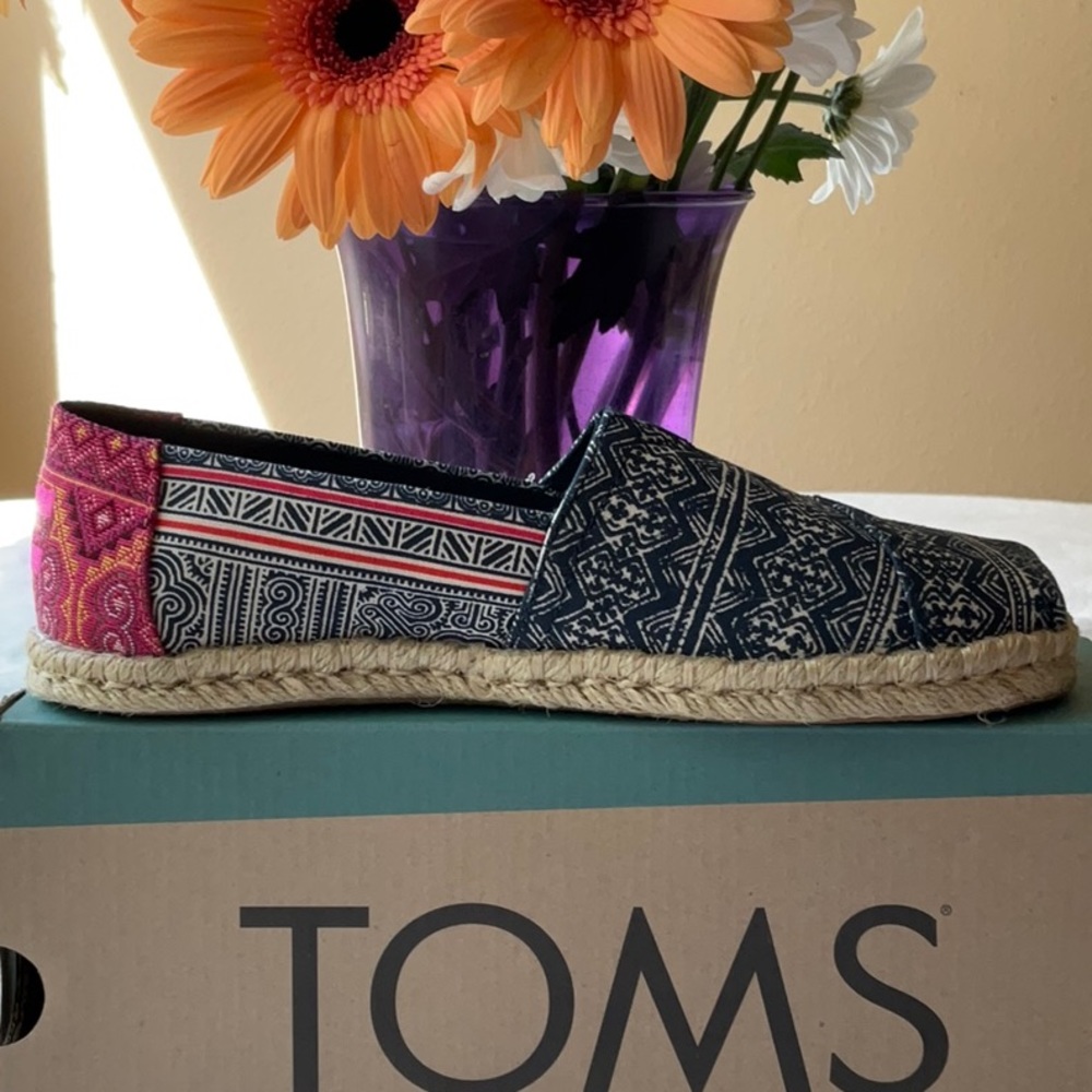 🪷 TOMS HMONG INDIGO FLORAL ROPE ESPADRILLE 🪷 - Picture 13 of 16